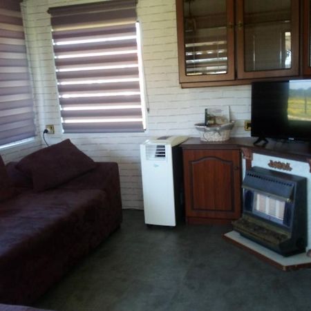 Mobil Home Vintage A La Ferme Des Buttons Rosnay  Eksteriør billede